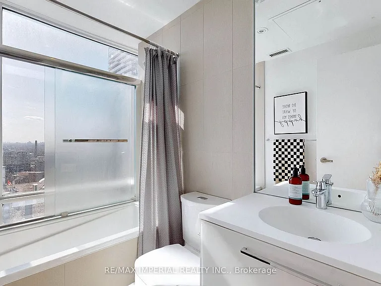 15 Grenville St #2803 — Photo 19