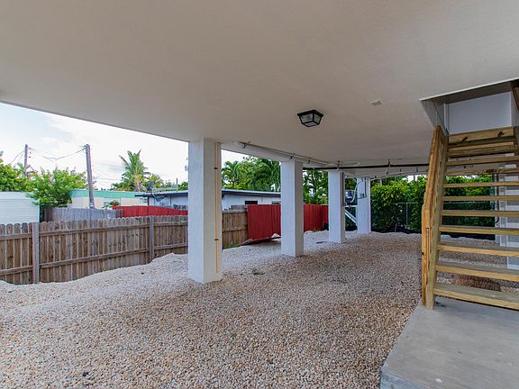3rd image of 125 41st St #12