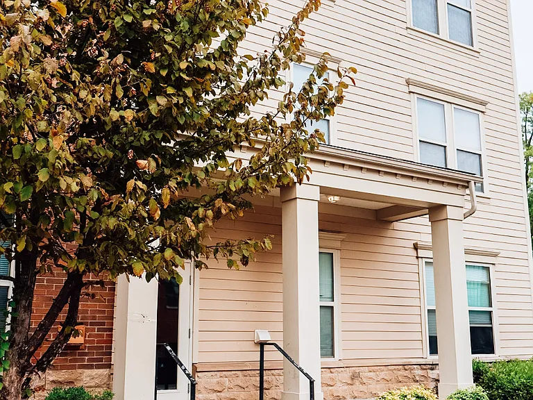 Sheppard Square Apartments — Photo 18