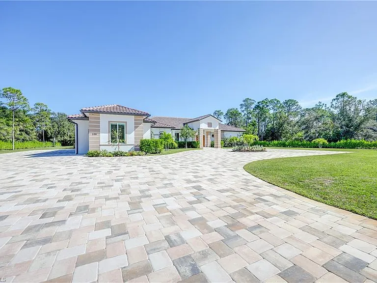 590 Carica Rd — Photo 1