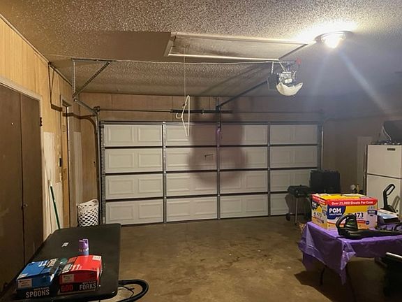 4th image of 1021 Crown Dr