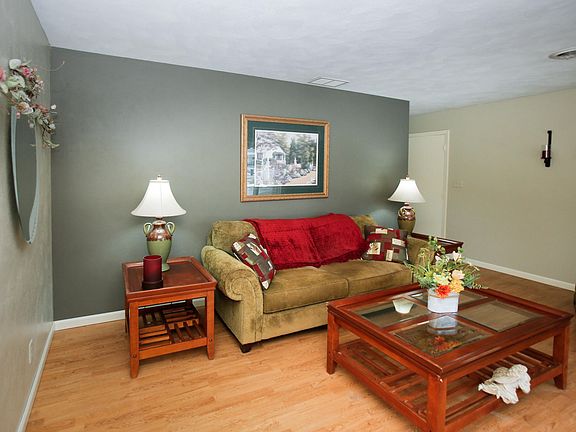 4095 minges road south-105