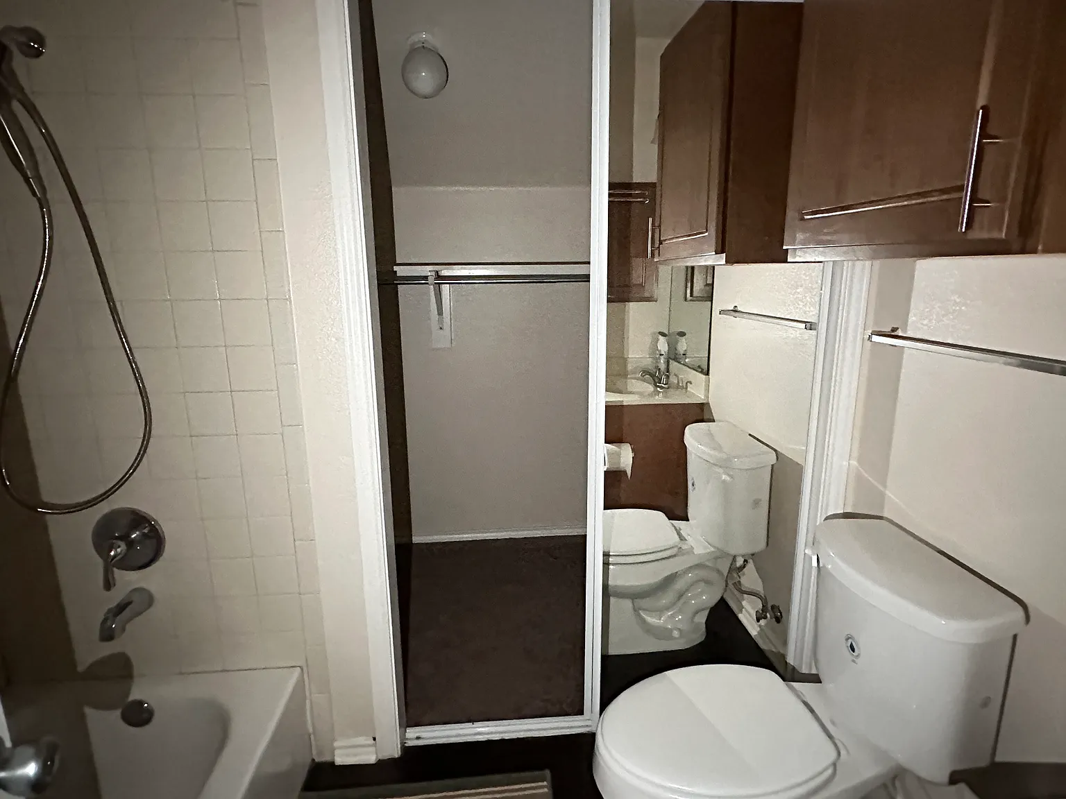 2 bed, 1033 sqft, $1,550 — Photo 2