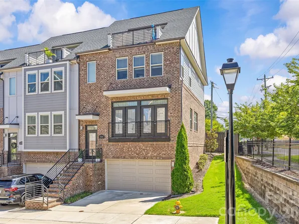 17141 Soho Dr, Charlotte, NC 28204