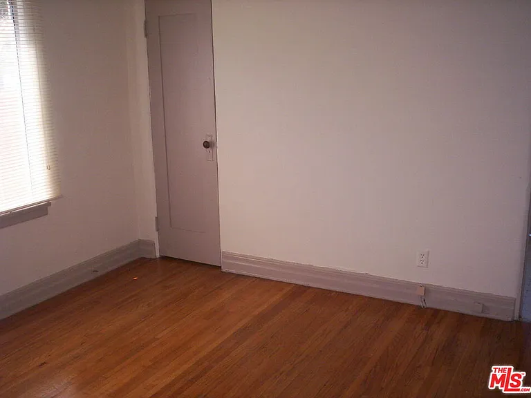 4354 Coolidge Ave — Photo 31