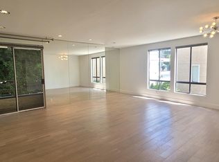 450 N Oakhurst Dr APT 103, Beverly Hills, CA 90210