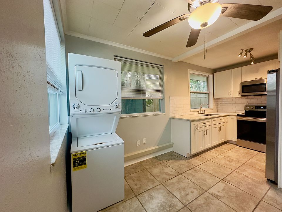In-Unit Laundry-Dining Area-Kitchen