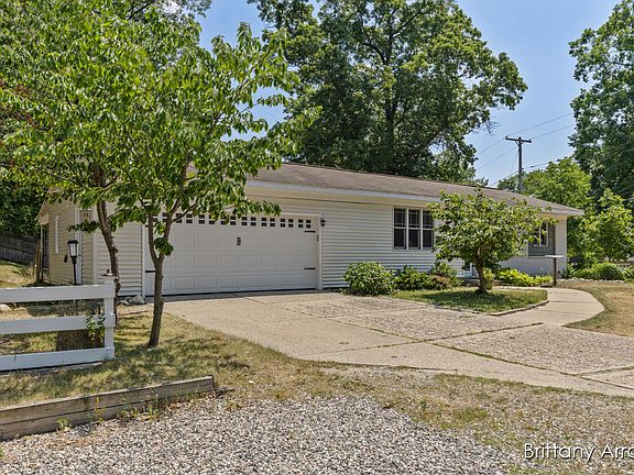 4th image of 4654 Westgate Dr NW