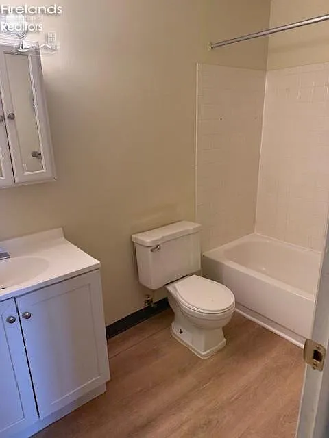 1 bed, 900 sqft, $900 — Photo 2