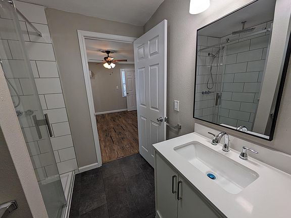 4th image of 3201 Sandage Ave
