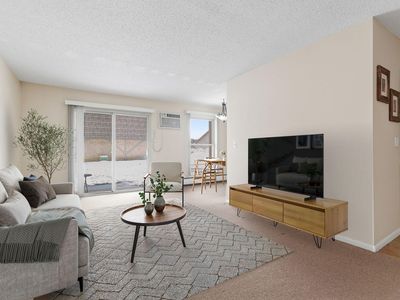 929 11th Ave S APT 1, Hopkins, MN, 55343