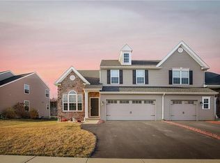 2361 Creekside Dr, Coplay, PA 18037