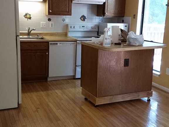 2nd image of 6630 Westbury Oaks Ct