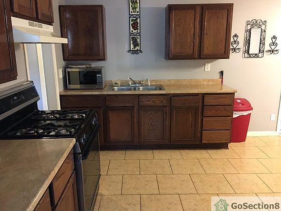 5th image of 7660-62 Canton Dr