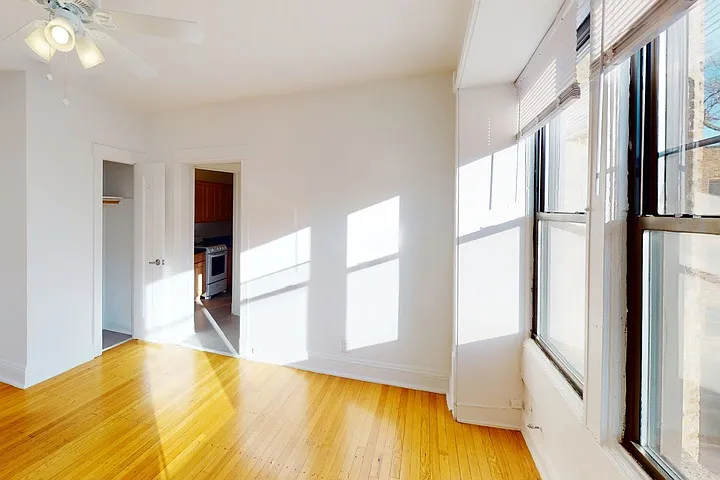 5457-5459 S. Blackstone Avenue — Photo 28