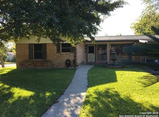 226 E Crestline Dr, San Antonio, TX 78201