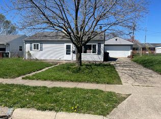 127 Diana Ln W, Fairborn, OH 45324