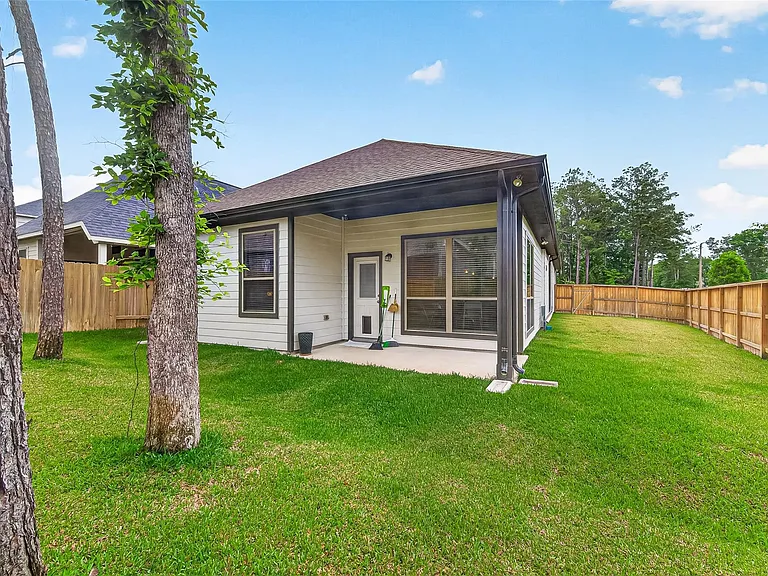 305 Rise Ln — Photo 39