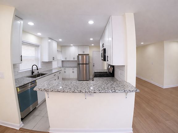 4th image of 8017 W Churchill Ave APT 1