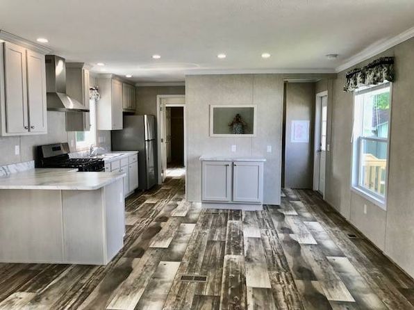 121 Fernald Dr