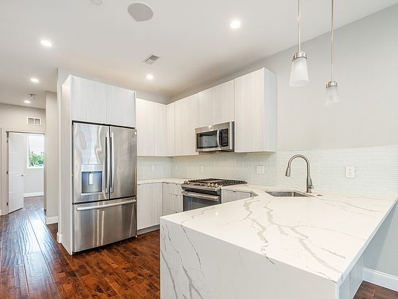 3rd image of 1630 Cambridge St #1A