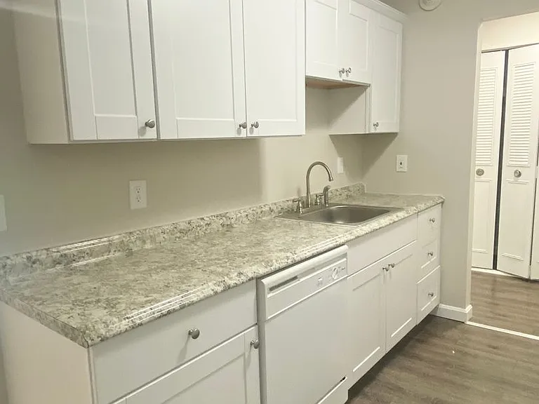 Northgate Apartments — Photo 14