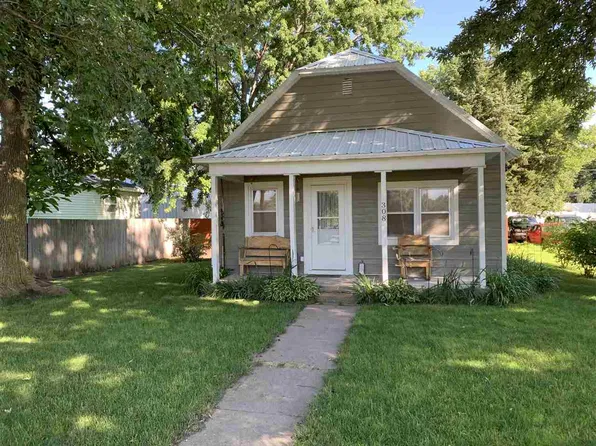 308 W Walnut St, Pleasanton, NE 68866