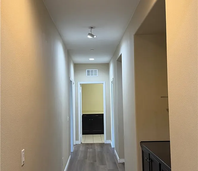 9549 Seasons Dr — Photo 16