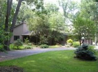 1122 Hickory Tree Rd, Fort Wayne, IN 46845