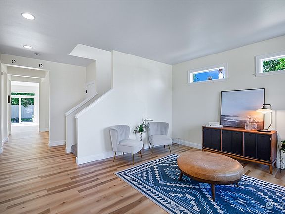 4th image of 7104 286th Street NW