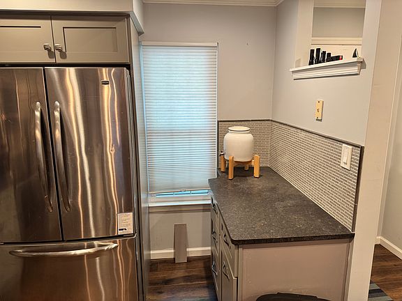 4th image of 243 Valley Stream Ln