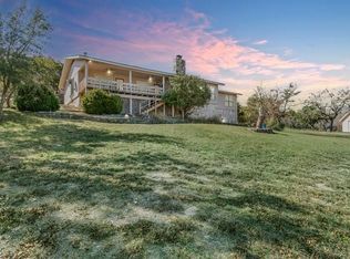 359 Royal Oaks Loop, Fredericksburg, TX 78624