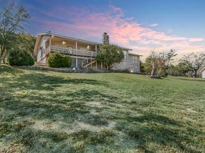 359 Royal Oaks Loop, Fredericksburg, TX, 78624