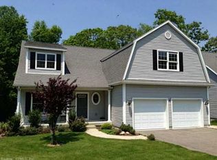 7 Whiting Farms Ln, Niantic, CT 06357