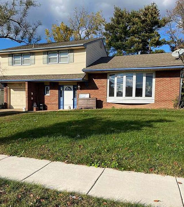 2nd image of 2130 Chapel Ave W