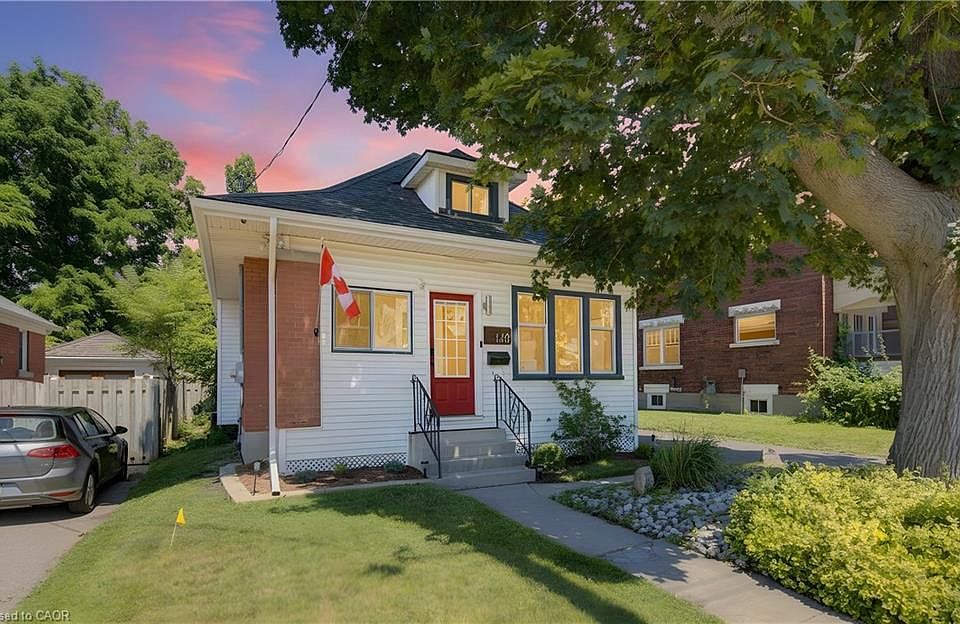 1st image of 140 Glasgow St