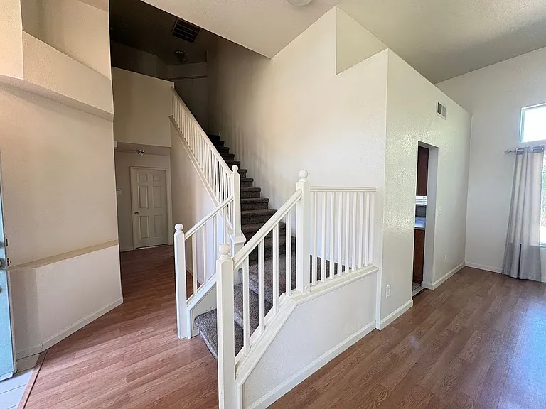 4003 Ews Woods Blvd — Photo 2