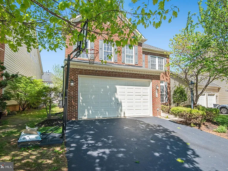 8416 Churchside Dr — Photo 12