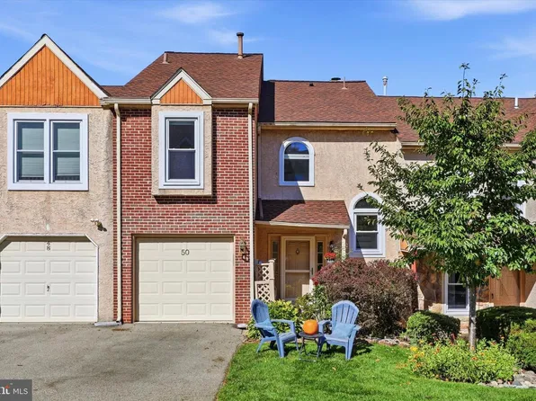 50 White Pine Ct, Lafayette Hill, PA 19444