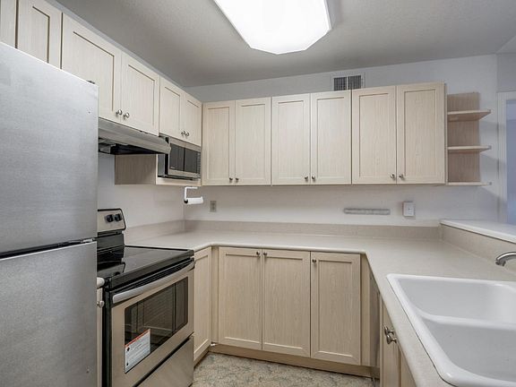 5th image of 535 Pierce St APT 2110