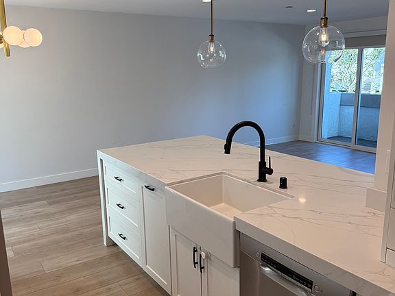 5th image of 103 Harbor Woods Pl