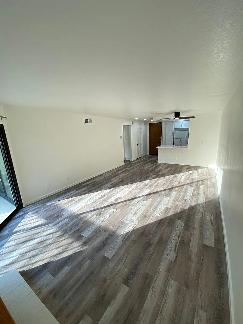 Spacious Renovated 1-Bedroom at Villas del Rey — Photo 2