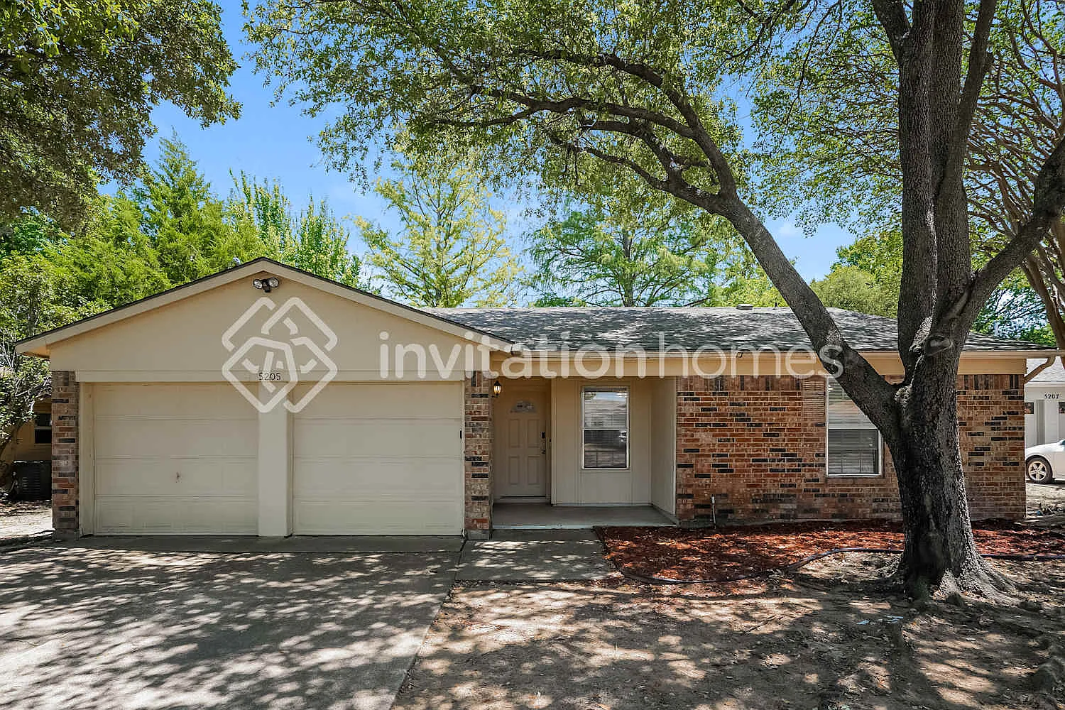 5205 Hideaway Ct Arlington, TX 76017 — Photo 1