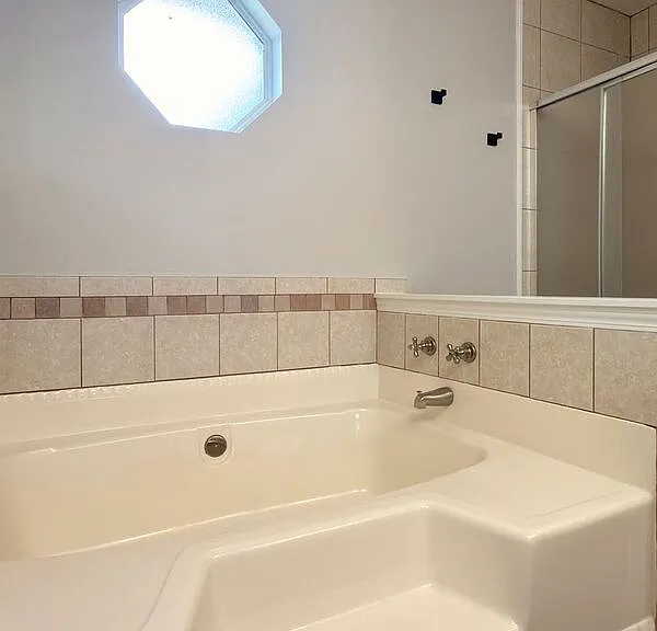 2520 Southern Oaks Dr — Photo 12