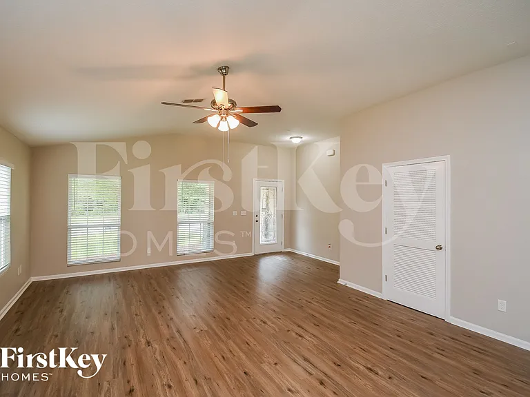 1044 Mayfair Creek Ct — Photo 3