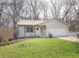330 Westminster Dr, Mackinaw, IL