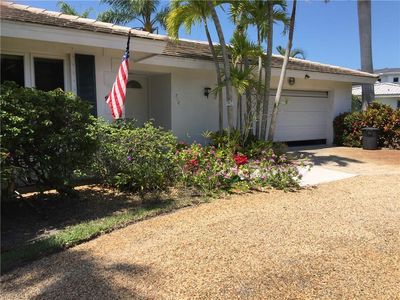 710 Bow Line Dr, Naples, FL, 34103