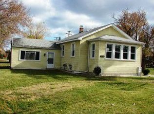 30214 Utica Rd, Roseville, MI 48066