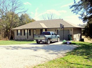 39 Walnut Acres Dr, Marshfield, MO 65706
