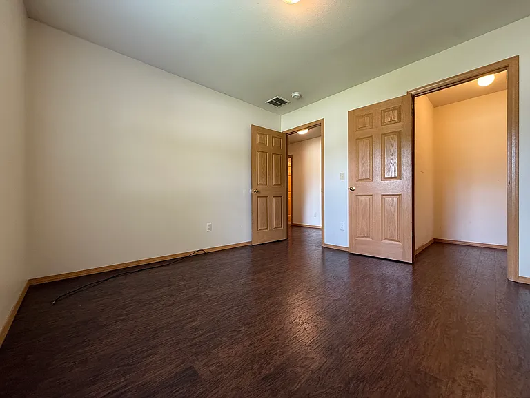 1453 S Lone Pine Ave — Photo 15